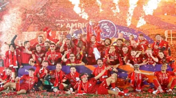 “دون لعب”.. هل يتوج ليفربول بلقب الدوري الإنجليزي مساء اليوم
