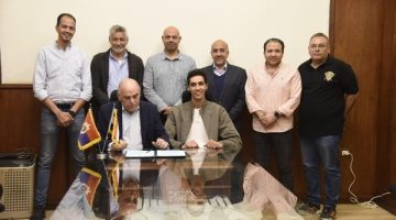 سيف عيسي يواصل مشواره مع الصيد بعد تجديد التعاقد رسميًا