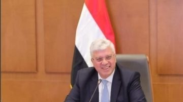 “لوائح الجامعات المصرية متوافقة مع المعايير الدولية” (8 كلمات)