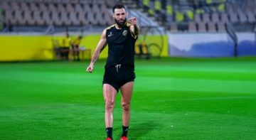 كريم بنزيما يقود تشكيل الاتحاد في مباراته الحاسمة أمام الفتح