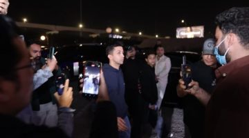 هشام جمال يحضر عزاء الفنان سليمان عيد بعد أيام من زفافه
