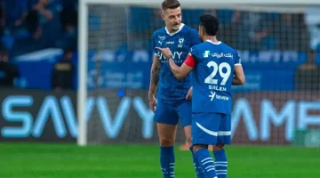 الصدارة في خطر.. الهلال يتعثر بتعادل مثير 2-2 أمام الشباب بالدوري السعودي
