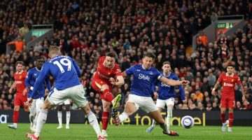 ليفربول يتصدر البريميرليغ بديربي الميرسيسايد