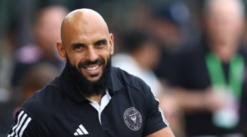 حظر حراس ميسي من حضور مباريات الدوري الأمريكي.