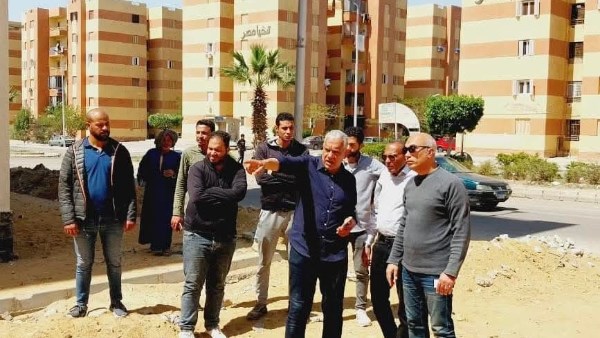 وزير الإسكان يتابع موقف المشروعات ونتائج حملات مواجهة المخالفات بمدينة