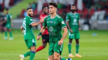الأهلي يُحدد شروطه للموافقة على رحيل فيجا إلى بورتو