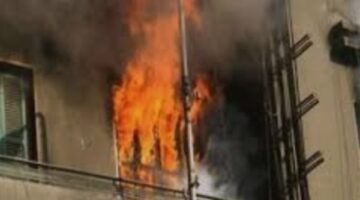 بسبب شاحن الهاتف.. السيطرة على حريق داخل شقة بالحوامدية