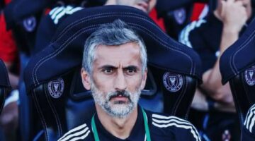 ريبيرو يطلب ضم مدافعين جدد للأهلي.. مرعي والجزار الأقرب
