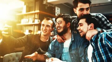 5 أبراج فلكية بتفكر دائما خارج الصندوق