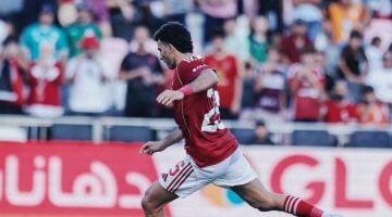 ريبيرو يفاضل بين طاهر وزيزو لمهمة الجناح الأيمن للأهلي فى افتتاح المونديال