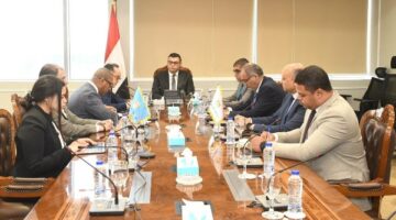 وزير الإسكان يبحث مع شركة يابانية سبل التعاون المشترك