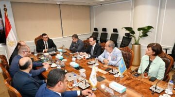 وزير الإسكان يتابع تنفيذ حدائق تلال الفسطاط.. ويطالب بسرعة الإنجاز والتكاتف