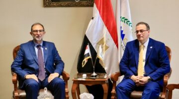 “التنظيم والإدارة” يستقبل رئيس “سلامة الغذاء” لبحث سبل التعاون المشترك