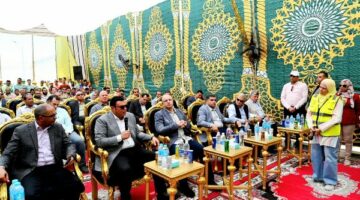 وزير الإسكان ومحافظ بني سويف يتابعان العمل بمياه الشرب والصرف الصحي ومشروعات حياة كريمة