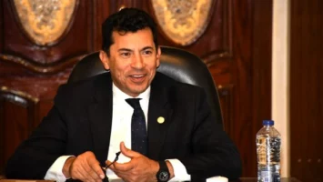 وزير الرياضة يلتقي رئيس اتحاد الإسكواش وأعضاء اللجنة الفنية