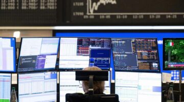 «تذبذب الأسعار» الأسواق الأوروبية تتباين وسط تهديدات ترامب بفرض رسوم جمركية جديدة