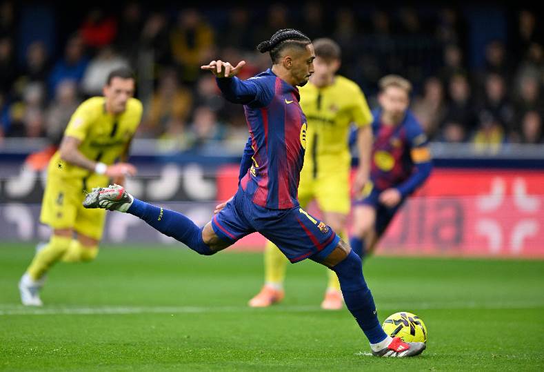 بث مباشر مشاهدة مباراة Villarreal vs BARCELONA.. أهداف وملخص مباراة برشلونة ضد فياريال اليوم في الدوري الإسباني.. رافينيا يفتتح ولامين يامال يحسمها بثنائية في لا سيراميكا