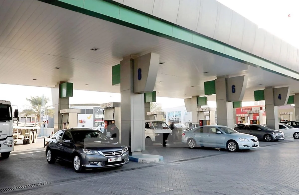 زلزال في سوق الطاقة البحريني: تفاصيل حزمة الإصلاحات الكبرى لأسعار الوقود والكهرباء 2026.. كيف ستتأثر المصانع والمواطنون؟