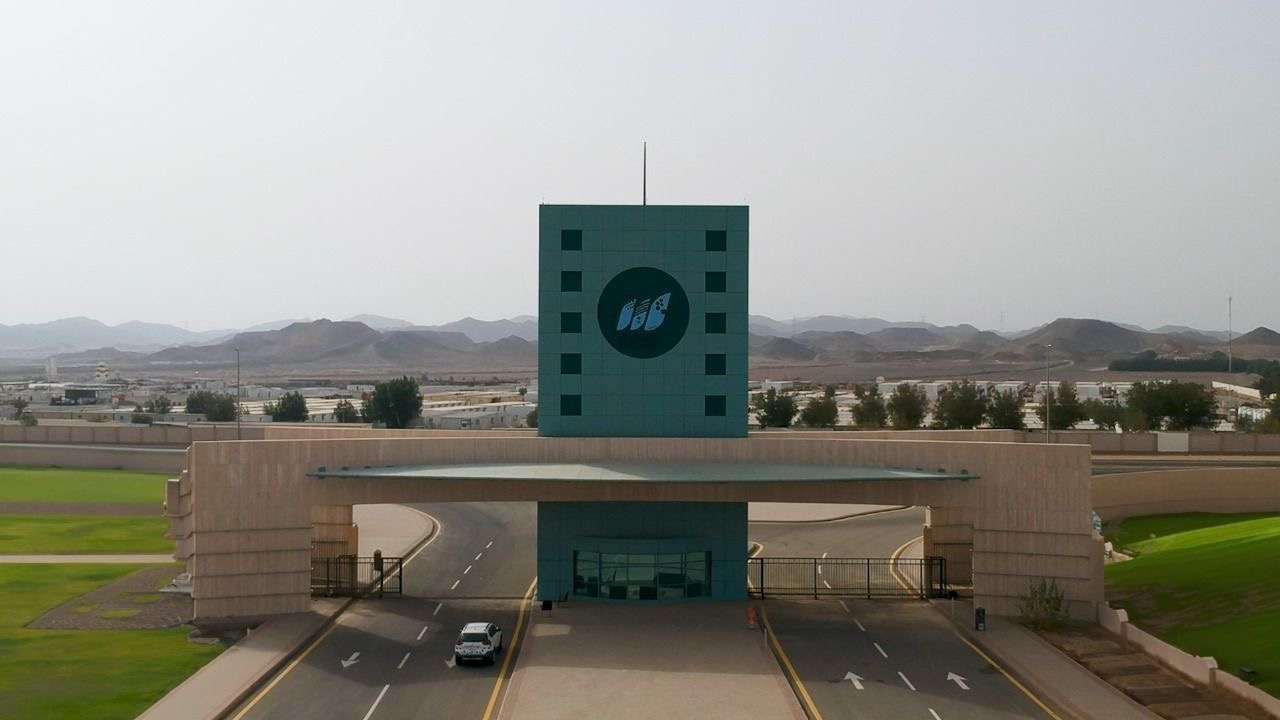 جامعة جدة تفتح باب التسجيل في برنامج جسر المستقبل 2026 لطلاب الثانوية.. دراسة جامعية مبكرة، قبول مشروط، ومقاعد للموهوبين