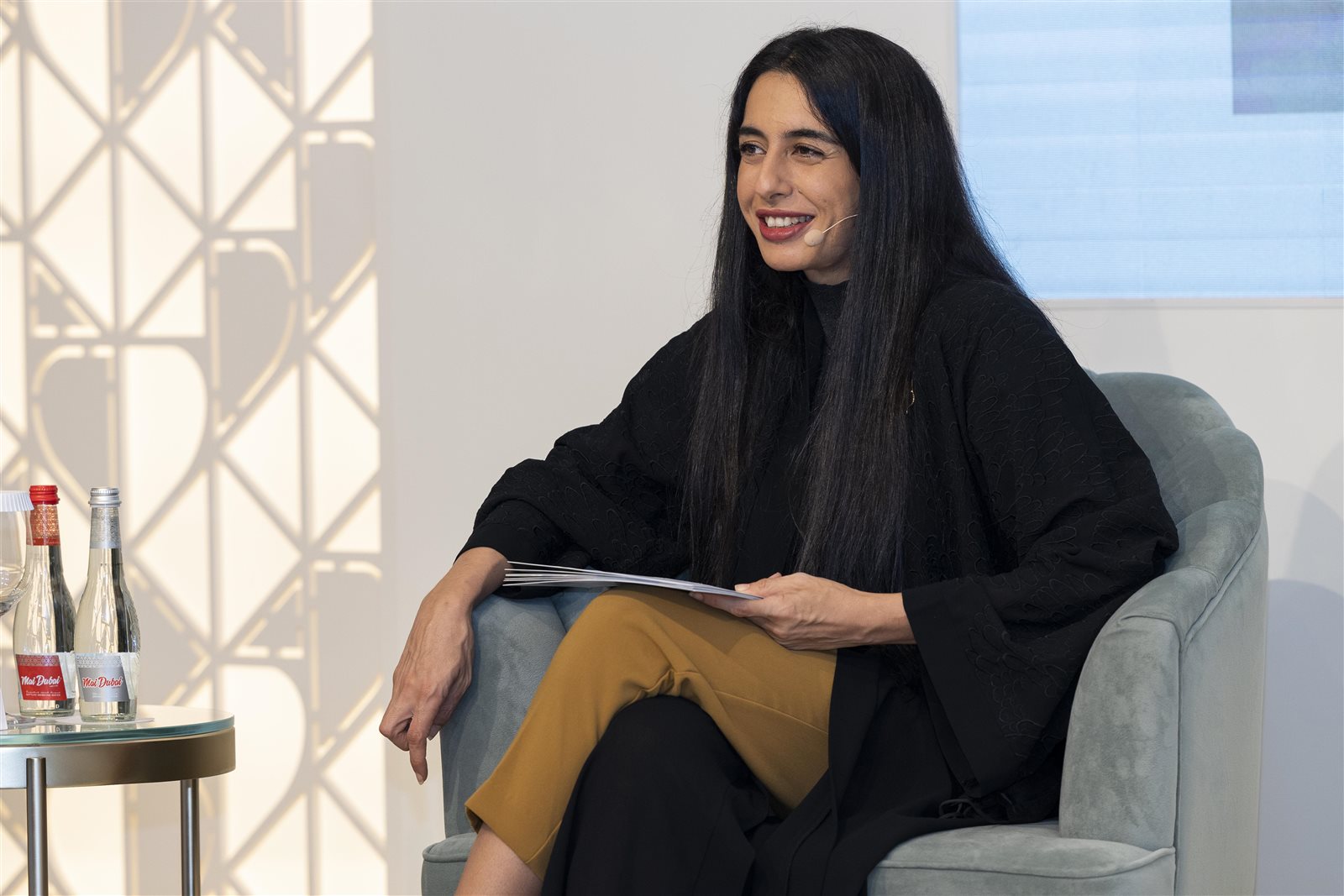 وثائق أمريكية مسربة تكشف تفاصيل علاقة الملياردير جيفري إبستين بدبلوماسية إماراتية من تكون هند العويس؟