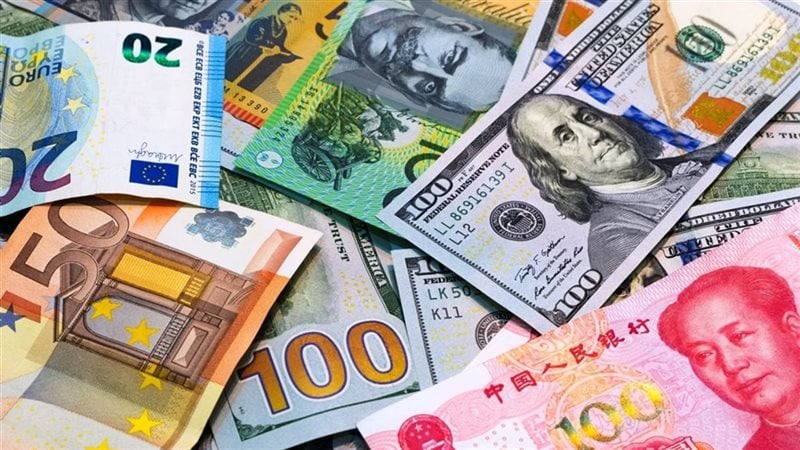 أسعار العملات اليوم في مصر الأربعاء 25 مارس 2026.. الدولار يتجاوز 52 جنيهًا واليورو والإسترليني عند مستويات قياسية وسط استقرار حذر بالسوق