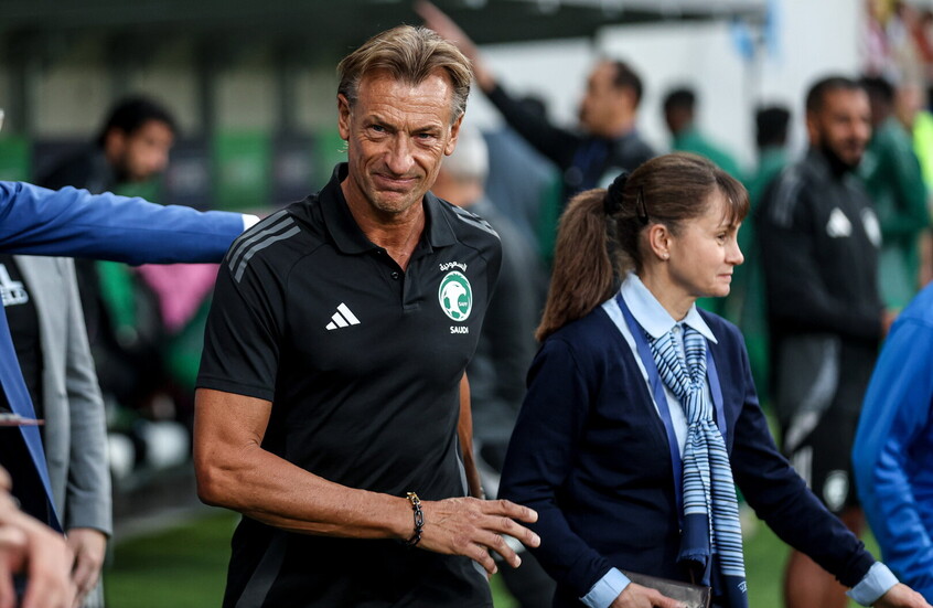 الاتحاد السعودي لكرة القدم يتجاهل رحيل هيرفي رينارد ويٌعلن: الأخضر يواجه الإكوادور وديا قبل كأس العالم 2026