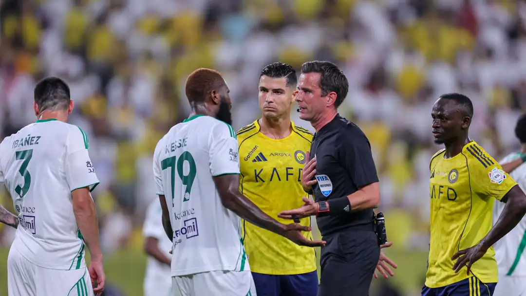 “باعوا العِشرة بريال”.. هجوم ناري على جماهير الأهلي بسبب دعم الهلال ضد النصر قبل حسم دوري روشن السعودي 2026