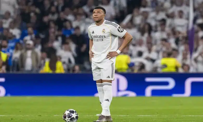 مؤامرة داخل ريال مدريد ضد مبابي.. إعلام إسباني يكشف حملة سرية لتحويل النجم الفرنسي إلى “الشرير” داخل غرفة الملابس