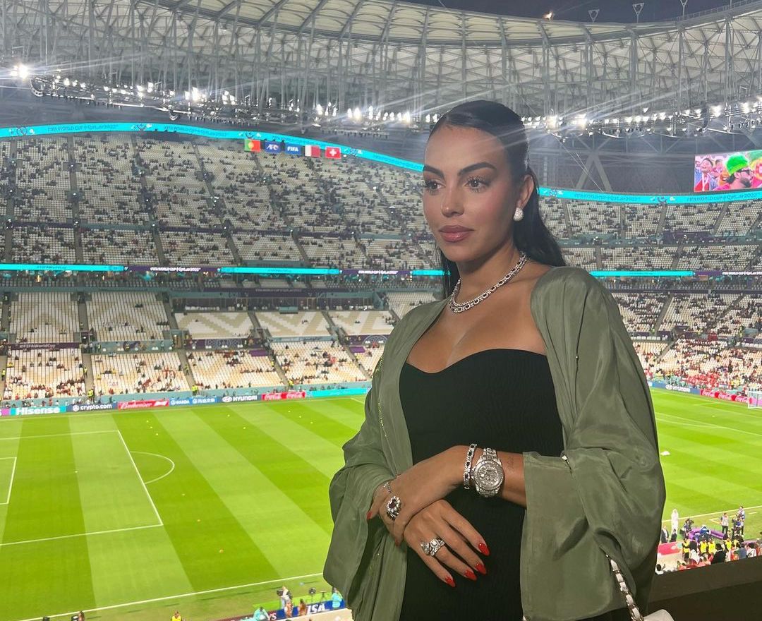 فيديو وصلة رقص جورجينا زوجة كريستيانو رونالدو في احتفالية تتويج النصر ضد ضمك بالدوري السعودي (4-1)